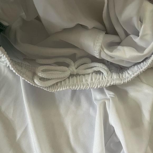 Italia Flag Colors Athletic Shorts Soccer Fanwear Youth L (150)
NWOT Italy - Picture 5 of 6